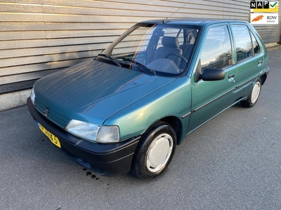 Peugeot 106 1.1 20 jaar in bezit geweest APK t/m 29-08-2025!