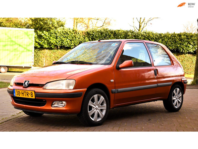 Peugeot 106 1.1 XS Stuurbekrachtiging , ELEC. RAMEN ZEER MOOI