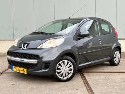 Peugeot 107 1.0-12V Trekhaak , Airco, NAP, Nieuwe apk !