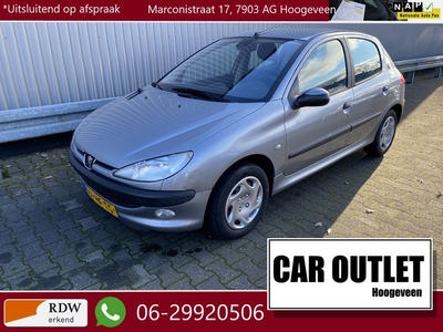 Peugeot 206 1.4 Gentry 5-Drs, Clima, Trekh, nw. APK –