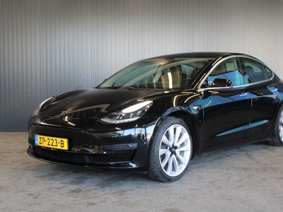 Tesla Model 3 Long Range 75 kWh - € 17.950,- NETTO! - FSD Autopilot - Pano - Leder - Camera - Trekhaak