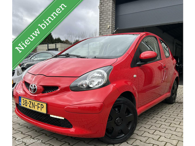 Toyota Aygo 1.0-12V + / BJ 2008 / Automaat / Unieke staat!