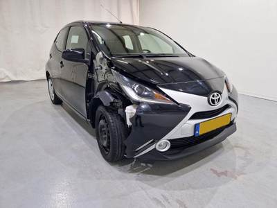 Toyota Aygo 1.0 VVT-i 5 Drs X-play 51Kw Navi Airco