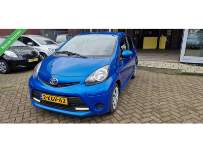 Toyota Aygo 1.0 VVT-i Aspiration AUTOMAAT, NAP, AIRCO