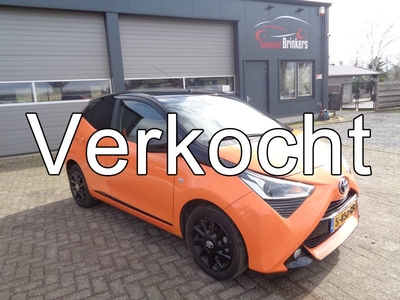 Toyota Aygo 1.0 VVT-i x-cite Automaat, Ecc, Carplay, LM velgen, 2 tone , camera, keyless