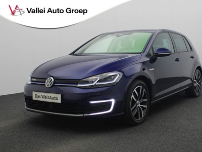 Volkswagen e-Golf e-Golf 136PK | Warmtepomp | Leer | Dynaudio | Navi | Keyless | Camera | 17 inch