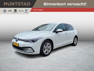 VOLKSWAGEN GOLF 1.5 TSI 130PK Life Business | Navi | Elek. Stoel | Adaptive Cruise | Apple CarPlay | PDC | LED | Getint Glas |