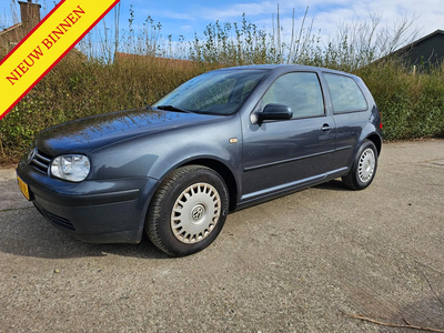 Volkswagen Golf 1.6 Comfortline