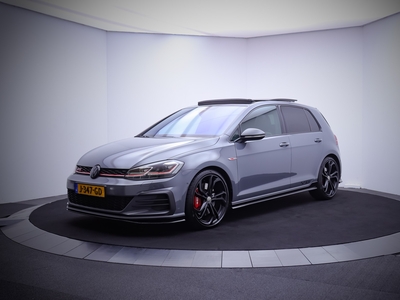 VOLKSWAGEN GOLF 2.0GTI Dsg TCR PANO/LEDER/DIGI DASH/CAMERA/NAVI/APP CONNECT/STOELVERWARMING/BLINDSPOT/ACC/LMV 19''