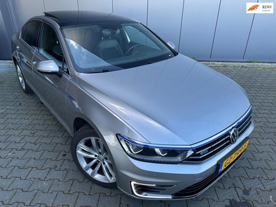 Volkswagen Passat 1.4 TSI GTE Highline / Virtual / Pano / Navi / Camera / PDC