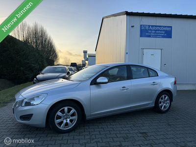 Volvo S60 1.6 DRIVe Momentum, Slechts 166.006 km’s