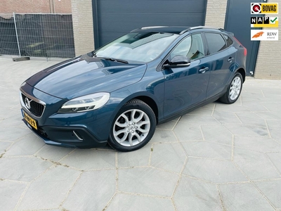 VOLVO V40 Cross Country 1.5 T3 Polar+ Luxury|Pano-dak|Trekhaak|Cruise-Control|Creme Leder|