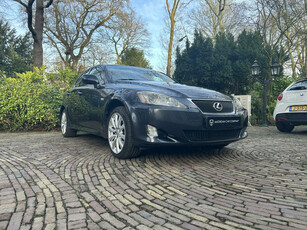 Lexus IS 220d Business