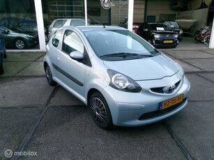 Toyota Aygo 1.0-12V +