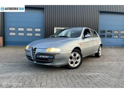 Alfa Romeo 147 1.6 T.Spark Ed. Sportiva//NAP/BOEKJES/APK/