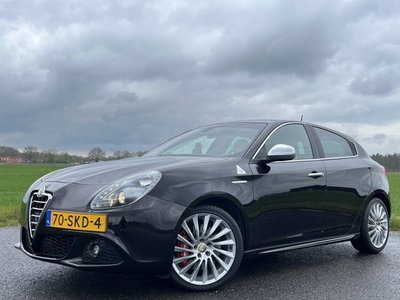 Alfa Romeo Giulietta 1.7 TBi Quadrifoglio 235 PK NL-AUTO!