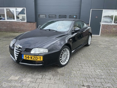 Alfa Romeo GT 1.8 T.Spark Distinctive met nieuwe APK!