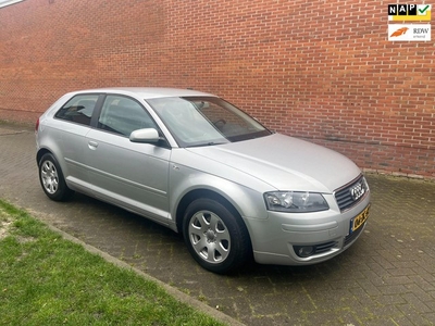 Audi A3 1.6 Attraction Clima