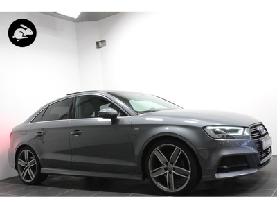 Audi A3 Limousine 1.4 TFSI S-Line/Pano dak/Camera/19