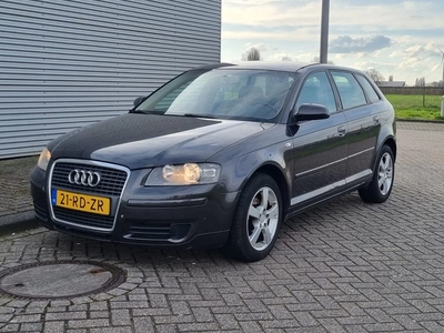 Audi A3 Sportback 1.6 FSI Attraction Bj 2005 ECC Airco