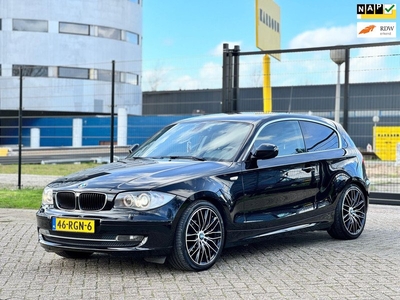 BMW 1-serie 116i EffDyn. Ed. Business Line Ultimate Edition/XENON/NAVI/STOELVERW/