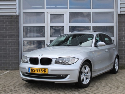 BMW 1-serie 116i Introduction / Schuifdak / Navigatie / Climate