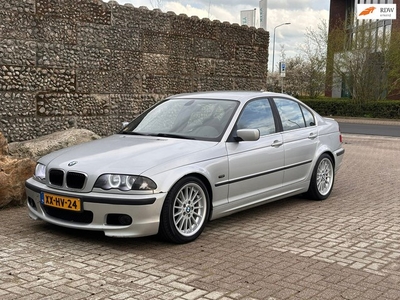 BMW 3-serie 323i Executive