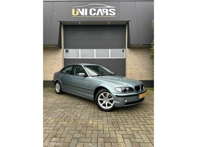 BMW 3-serie 325i High ExecutiveAutomaatLeerOpendakLM16