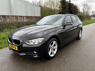 BMW 3 Serie Touring 316d High Executive / NAVI / AIRCO /