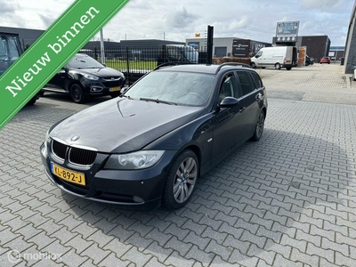 BMW 3-serie Touring 318i Executive pano