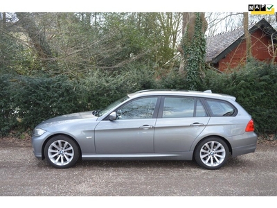 BMW 3-serie Touring 318i panoramadak/navi/dealer onderh