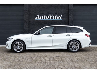 BMW 3 Serie Touring 330e Sport Line Panodak Sportleder