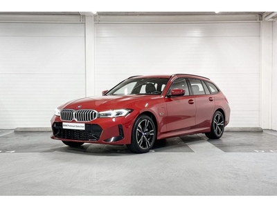 BMW 3 Serie Touring 330e xDrive l M-Sport Summer Sale 75