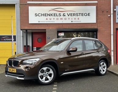 BMW X1 sDrive 18i Executive Org Nederlands / Dealer onderhouden / Navigatie / PDC /