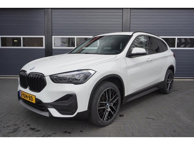 BMW X1 SDrive18i Automaat/Navi/Airco/Stoelverwarming