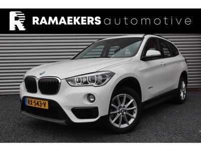 BMW X1 sDrive20i Executive LED / Sportstoelen /