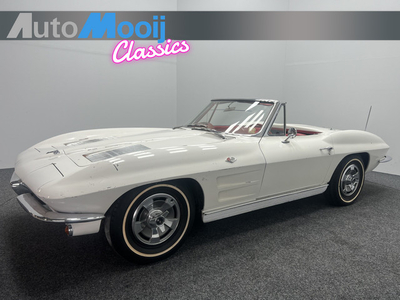 Chevrolet Corvette C2 Sting Ray / 1963 / Cabriolet / Ermine White / Matching Nr's 250 BHP / 327Cu / 5,4 Liter / V8 / Automatic