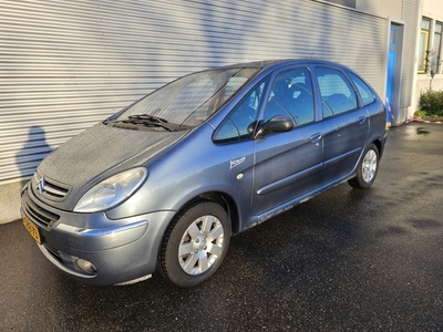 Citroën Xsara Picasso Automaat, Airco,Trekhaak PDC 2.0i-16V