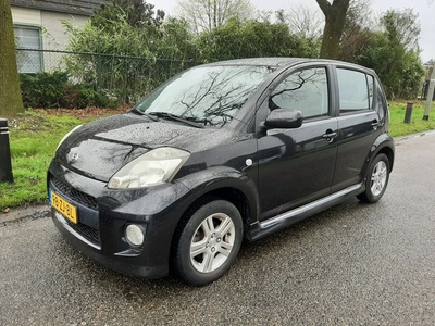 Daihatsu Sirion 2 1.3-16V Sport Airco Lichtmetalen