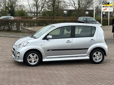 Daihatsu Sirion 2 1.3-16V Sport,bj.2008,kleur: grijs !! 5