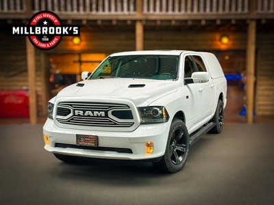 Dodge Ram 1500 5.7 V8 4x4 Sport Black Edition, Huif