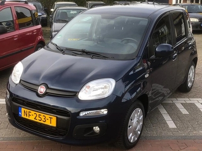 Fiat Panda 1.2 Lounge AIRCO/AUDIO-STUUR /TREKHAAK/LUXE