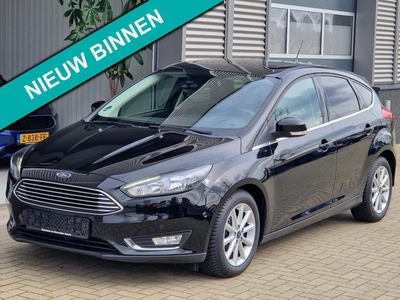 Ford Focus 1.0 EcoBoost 125pk Titanium automaat vol opties!