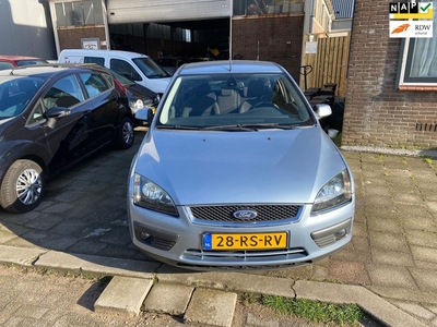 Ford Focus 1.6-16V Futura