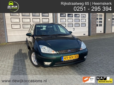 Ford Focus 2.0-16V Ghia met Airco !!! Apk !!! 5 Deurs !!!