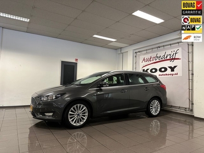 Ford Focus Wagon 1.0 First Edition * Navigatie / Trekhaak /