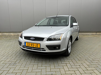 Ford Focus Wagon 1.6-16V Futura