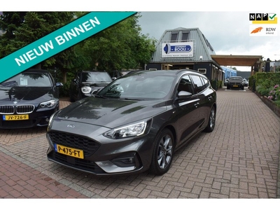 Ford Focus Wagon ST-LINE 125 PK CAMERAXENON/AUTOMAAT/ADAP