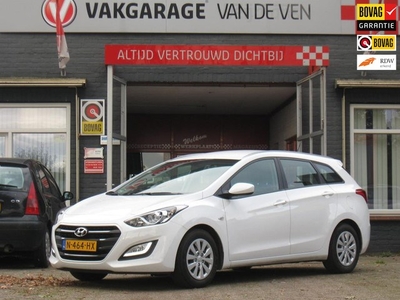 Hyundai I 30 stationwagen, veel bagageruimte, Airco, Rokersvrij, RIJKLAAR PRIJS