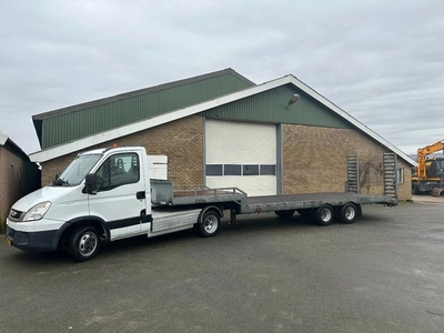 Iveco Daily 35C17 met dieplader (bj 2011)